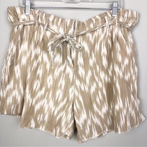 TOMMY HILFIGER | Tan & White Tribal Print Brushstroke Belted Shorts Women’s 16